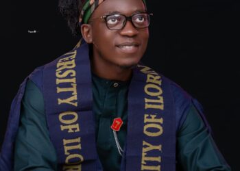 Engr. Nurudeen Adeyemi Rewards Exceptional UNILORIN Graduate, Mubarak Shittu Atunlushe, with ₦500,000 Support Grant